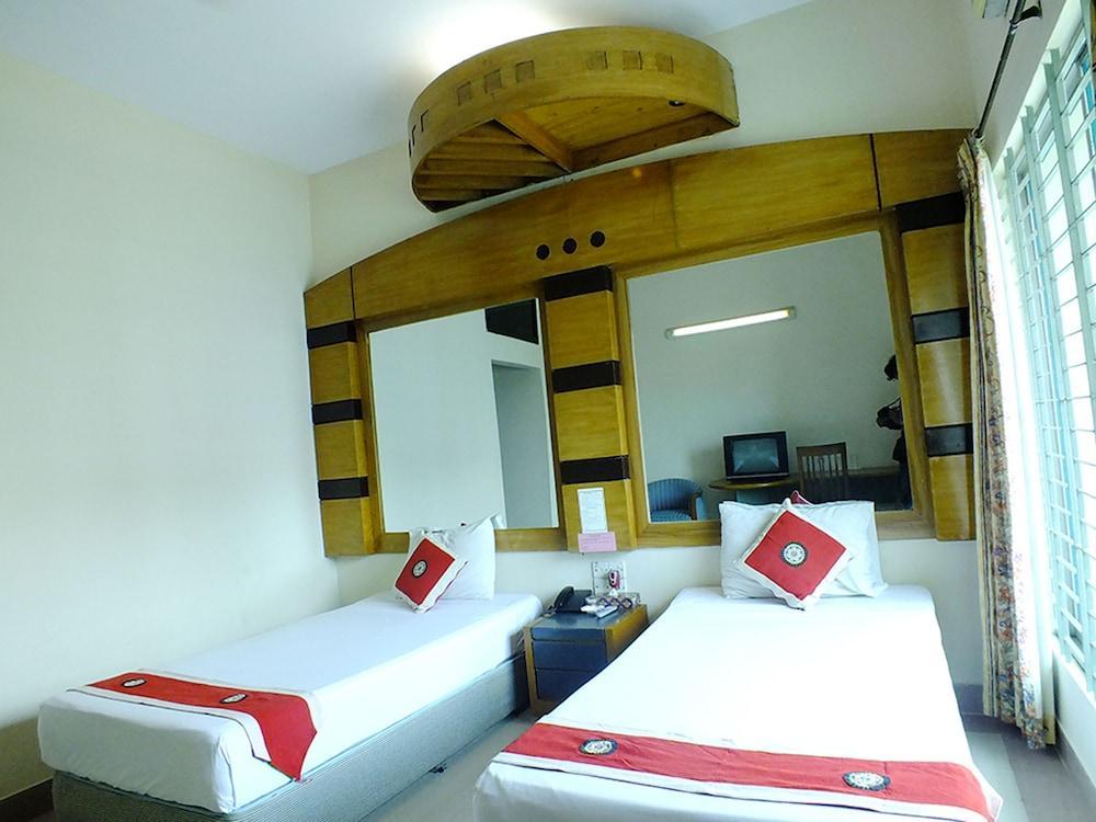 Uni Resort Cox's Bazar Bagian luar foto