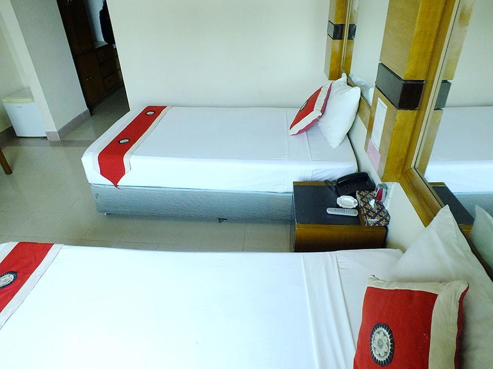 Uni Resort Cox's Bazar Bagian luar foto