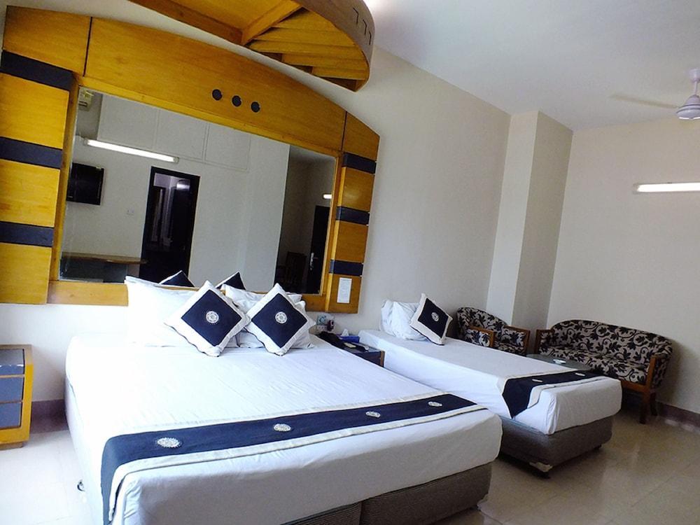 Uni Resort Cox's Bazar Bagian luar foto