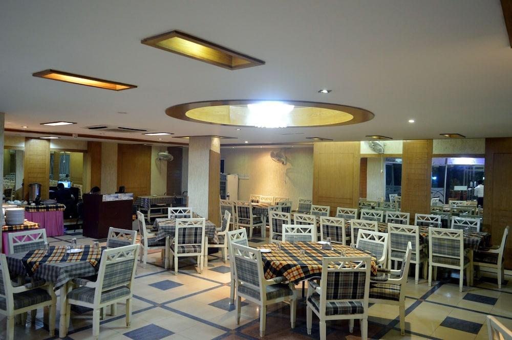 Uni Resort Cox's Bazar Bagian luar foto