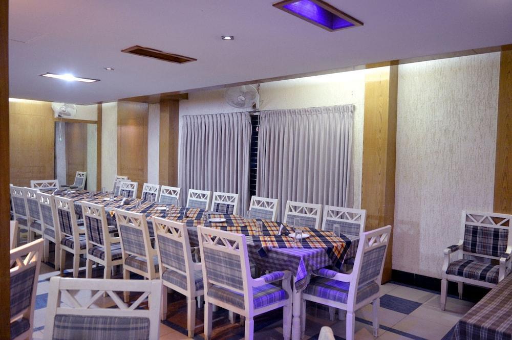 Uni Resort Cox's Bazar Bagian luar foto