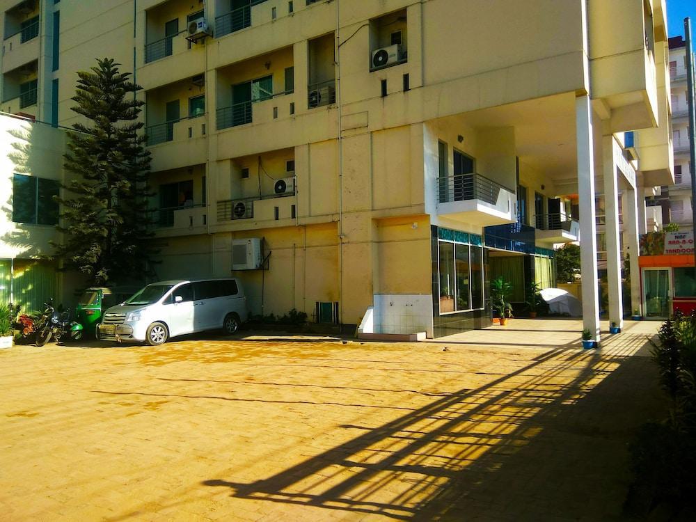 Uni Resort Cox's Bazar Bagian luar foto